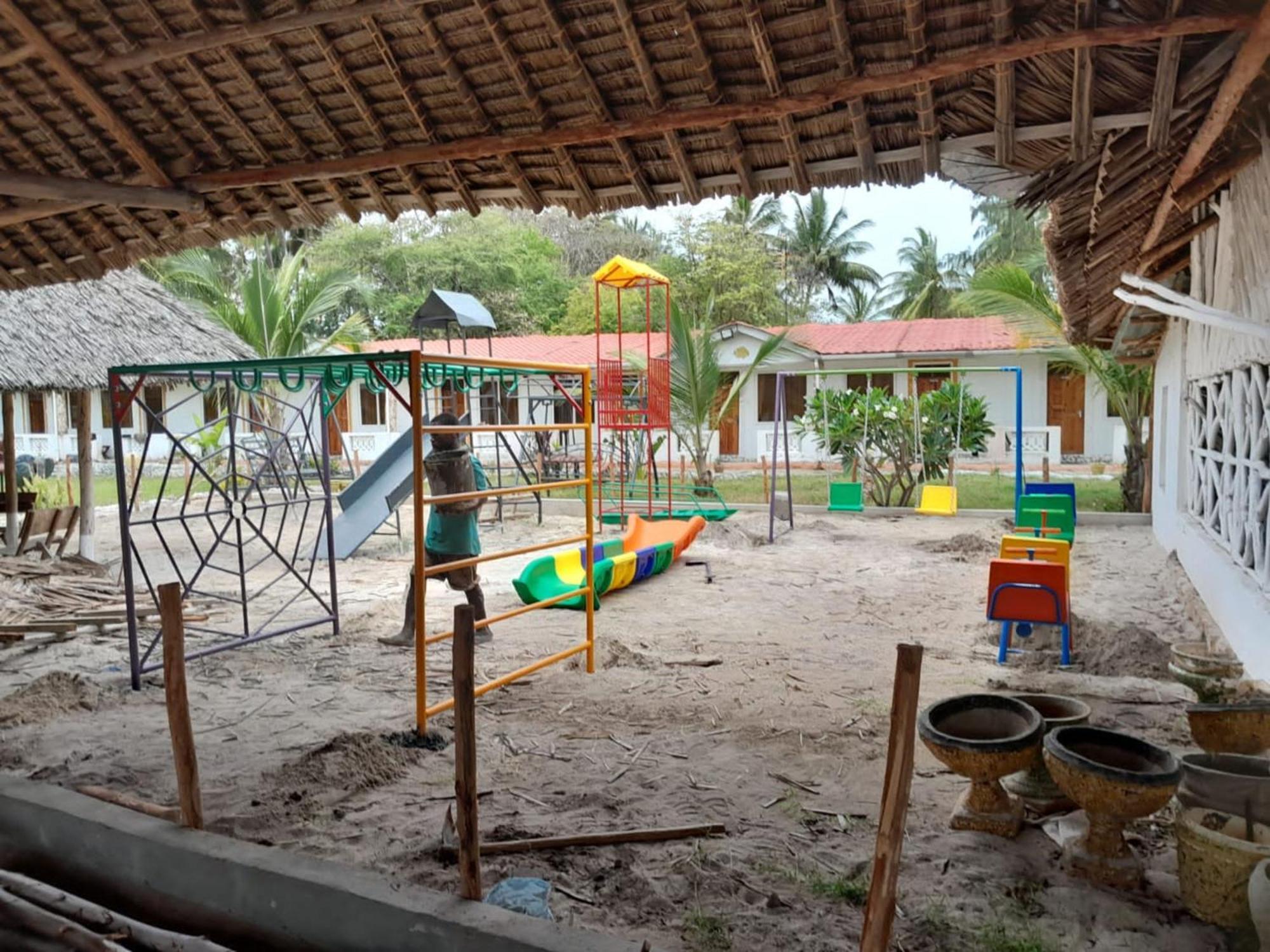 Oluwa Seun Beach Cottages, Mtwapa モンバサ エクステリア 写真