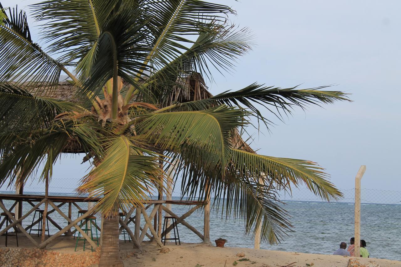 Oluwa Seun Beach Cottages, Mtwapa モンバサ エクステリア 写真